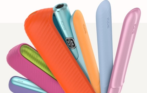 IQOS ILUMA i device, Pocket Charger wraps and accessories